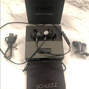 Schultz Wireless Bluetooth Earphones